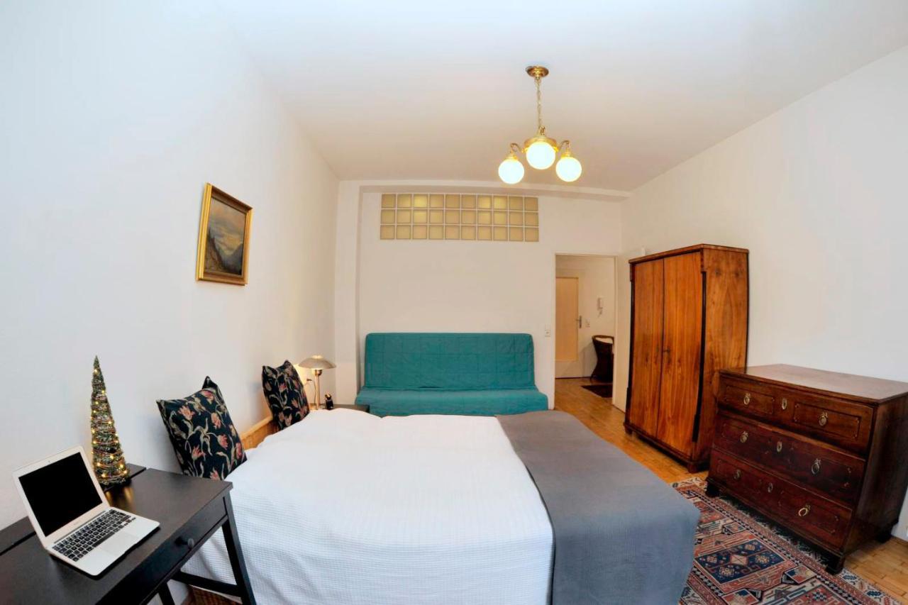 Apartman Old Centre - Rybarska Brana Bratislava Luaran gambar
