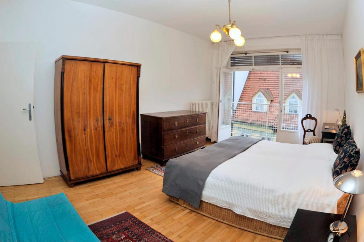 Apartman Old Centre - Rybarska Brana Bratislava Luaran gambar