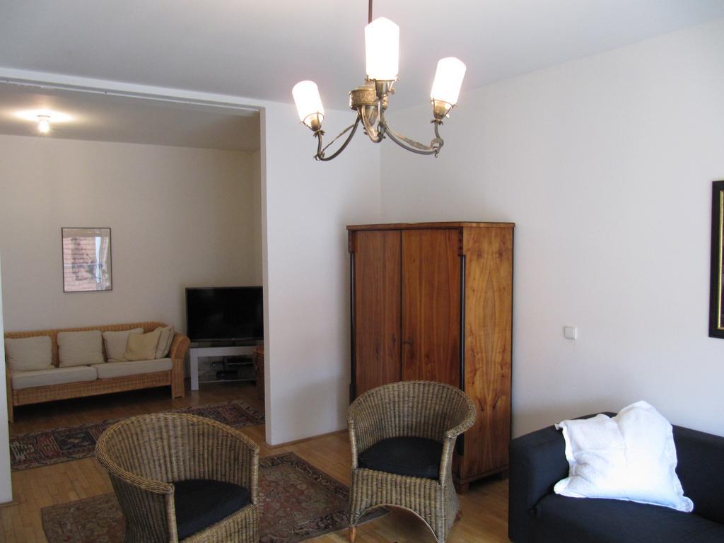 Apartman Old Centre - Rybarska Brana Bratislava Luaran gambar